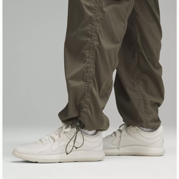 NWT Lululemon Dance Studio Relaxed-Fit Mid-Rise Cargo Pant - Picture 4 of 9